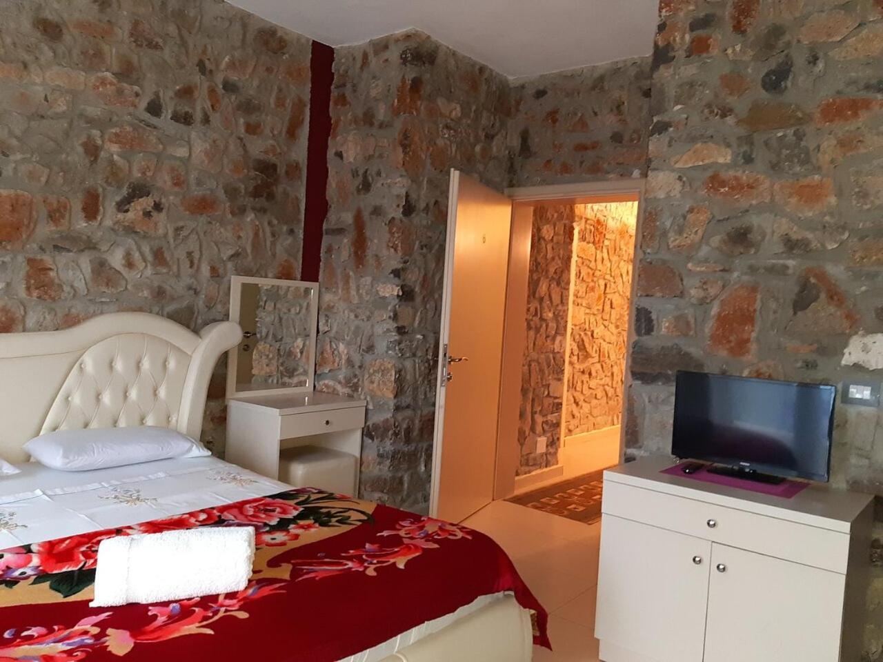 Hotel Villa Stone Dream Bar Restaurant Udenisht Exteriör bild