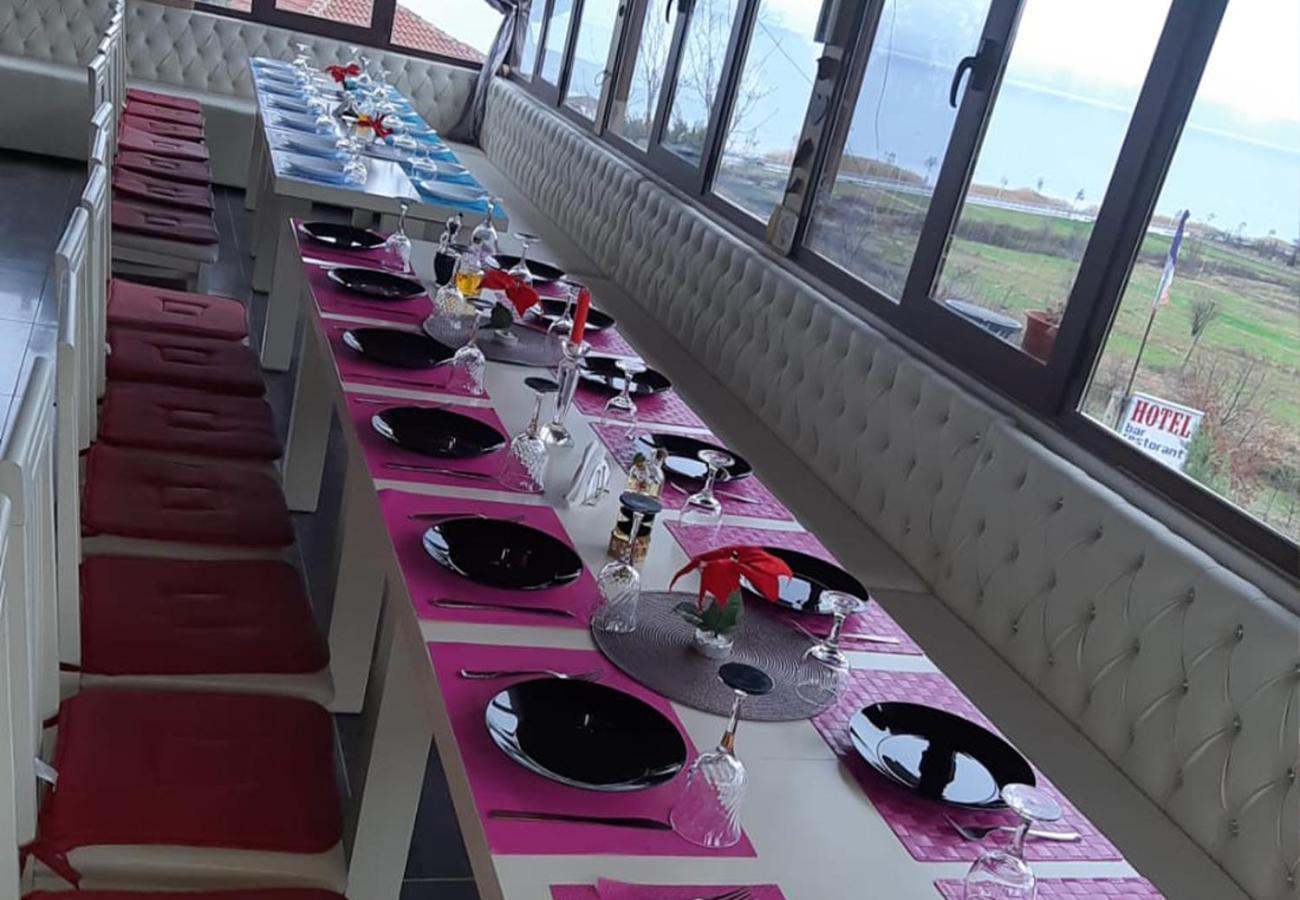 Hotel Villa Stone Dream Bar Restaurant Udenisht Exteriör bild
