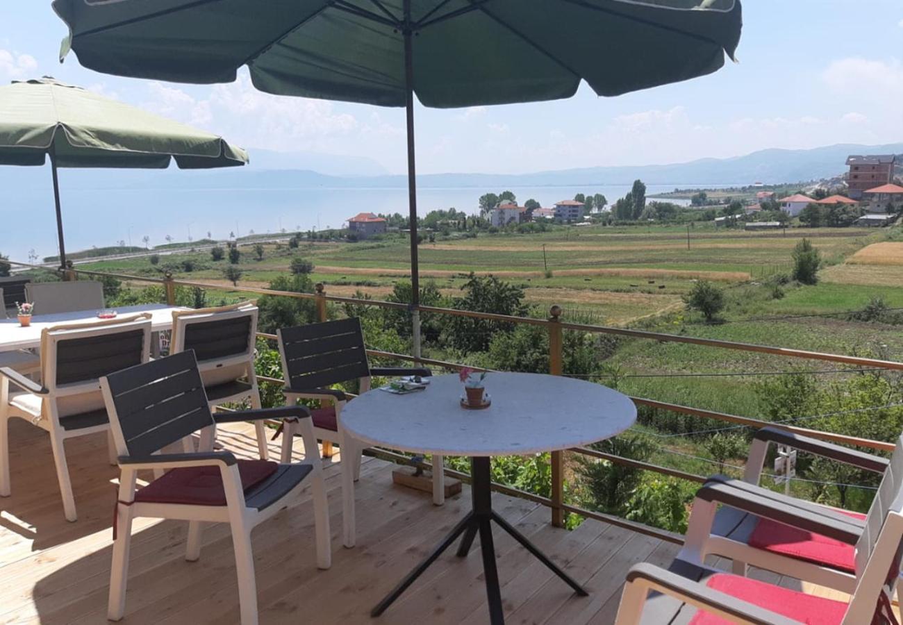 Hotel Villa Stone Dream Bar Restaurant Udenisht Exteriör bild