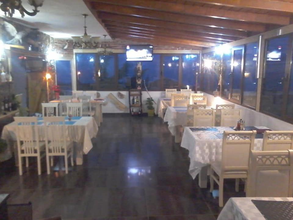 Hotel Villa Stone Dream Bar Restaurant Udenisht Exteriör bild