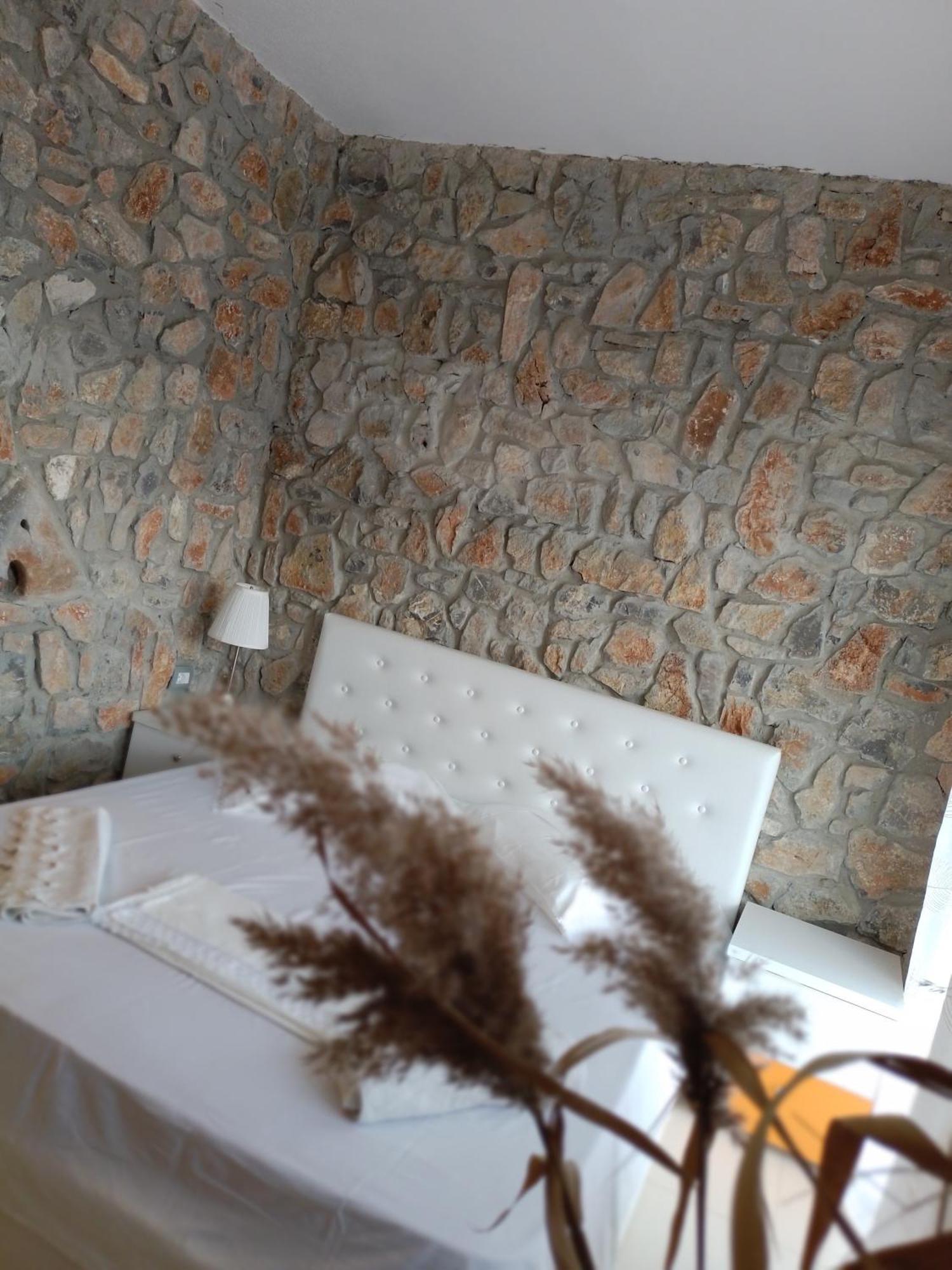 Hotel Villa Stone Dream Bar Restaurant Udenisht Exteriör bild